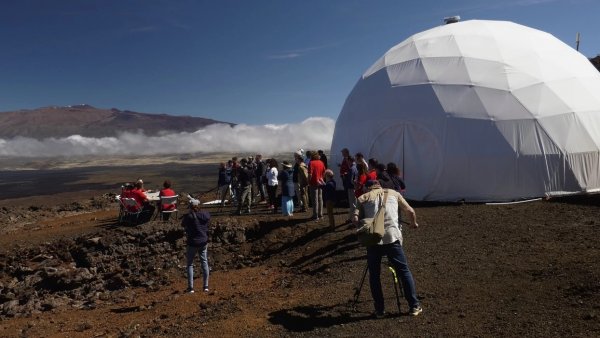 Наземная марсианская миссия HI-SEAS закончилась