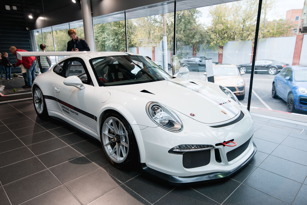 День классических Porsche 911 в Москве