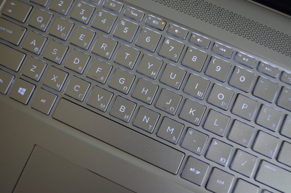 Обзор HP ENVY x360 — Тачпад и клавиатура. 3