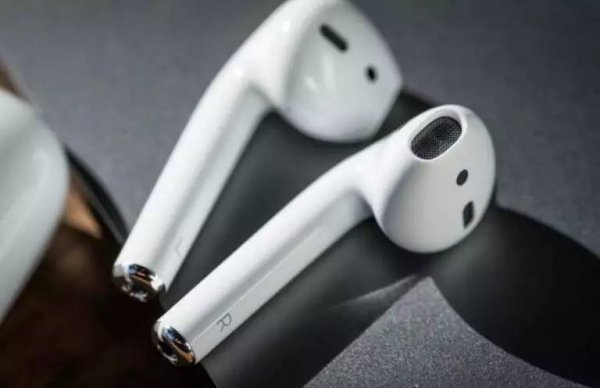 Слух: Apple готовит полноразмерные наушники в стиле AirPods