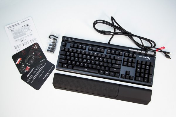 Обзор игровой клавиатуры HyperX Alloy Elite RGB — Упаковка и комплект поставки. 3