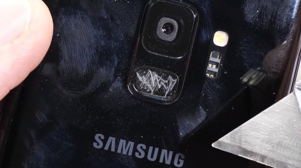 JerryRigEverything и iFixit протестировали Galaxy S9