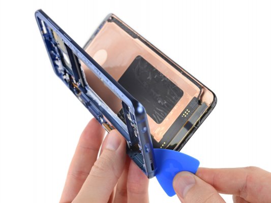 JerryRigEverything и iFixit протестировали Galaxy S9