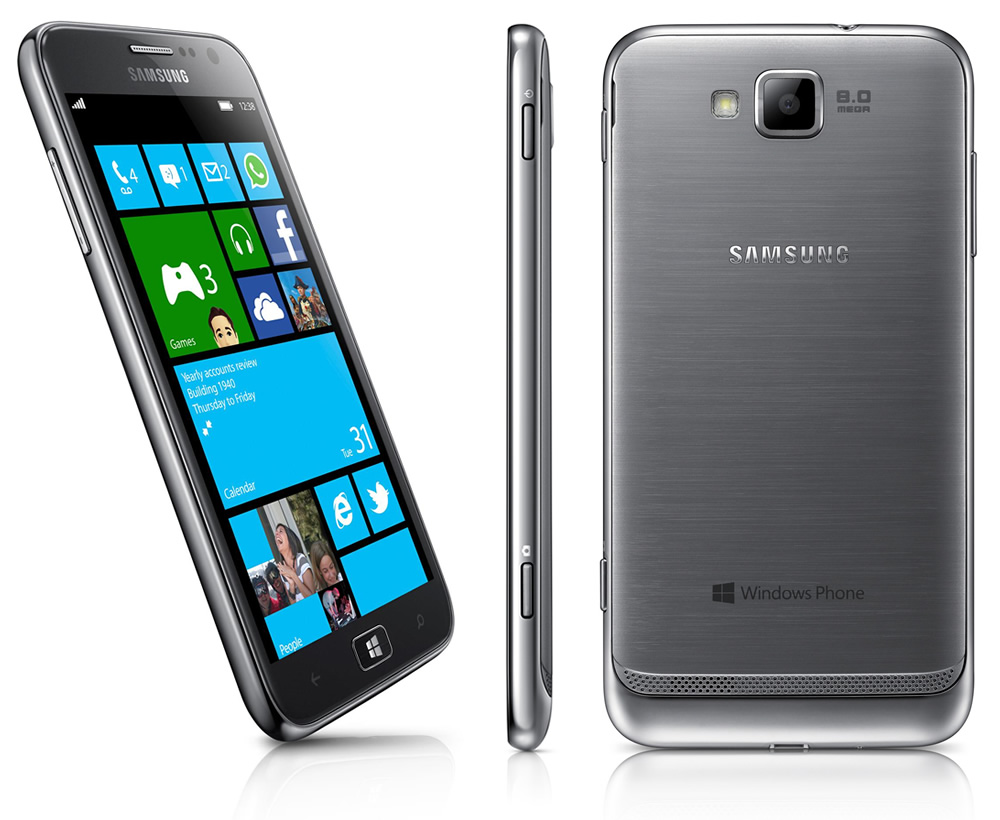 Samsung ATIV S начинает появляться в России