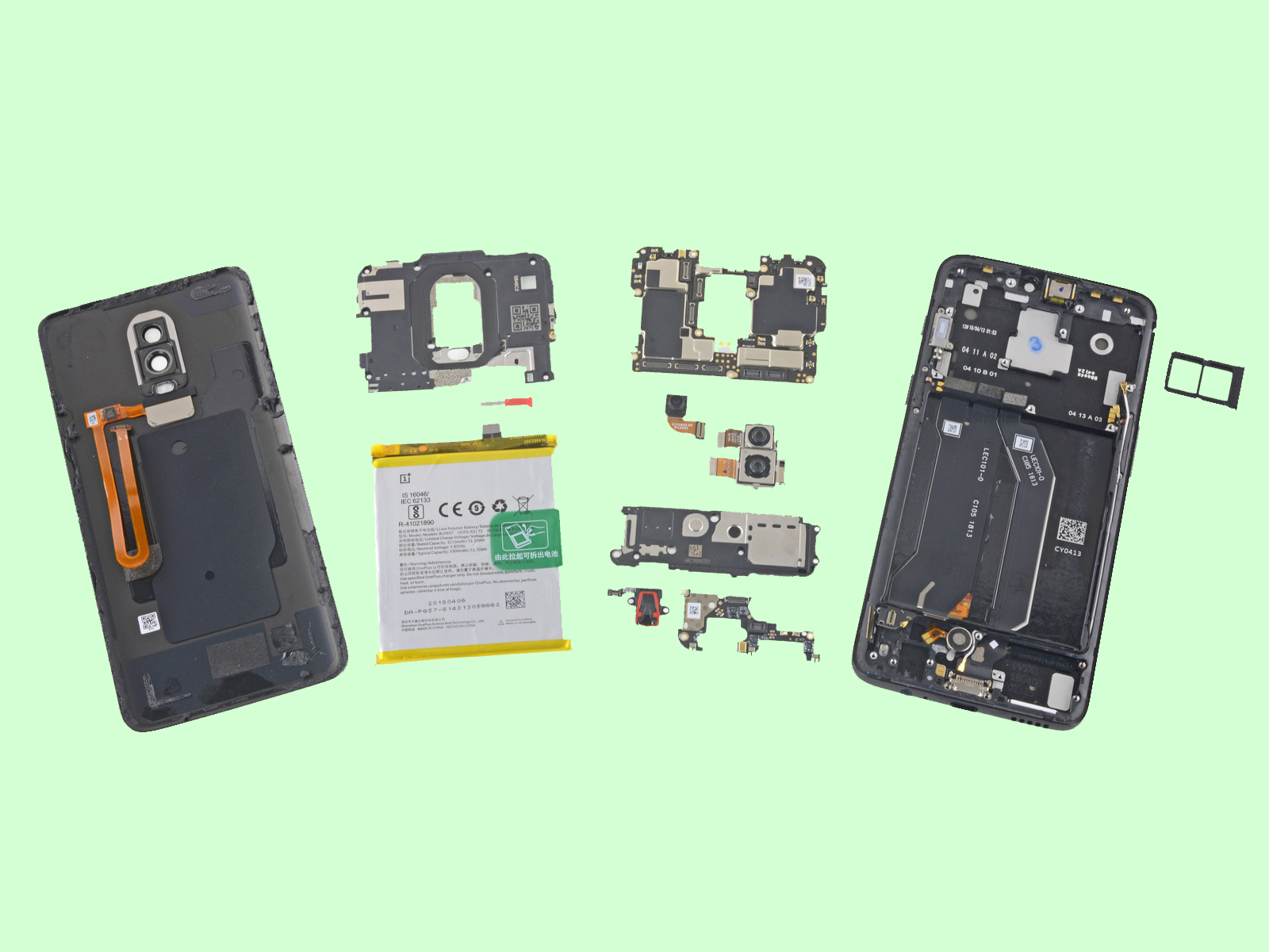 В OnePlus 6 мало клея, но его всё равно трудно ремонтировать