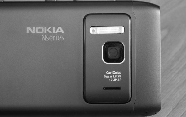 Что общего между Nokia и футболом или краткая история компании Carl Zeiss