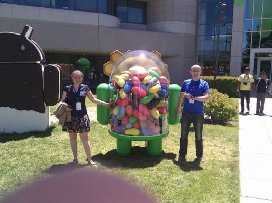 Новая статуя Android появилась в кампусе Google. Погодите, что?!