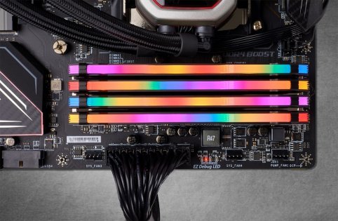 Corsair показала новые корпуса и ОЗУ с RGB на Computex 2018