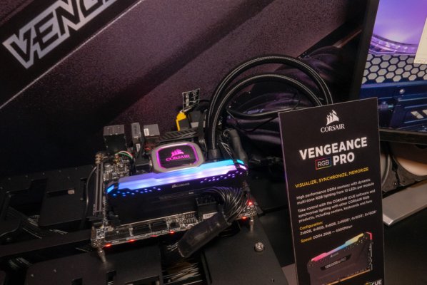 Corsair показала новые корпуса и ОЗУ с RGB на Computex 2018