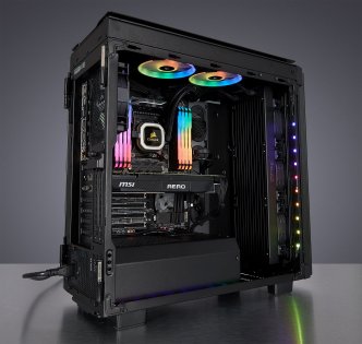 Corsair показала новые корпуса и ОЗУ с RGB на Computex 2018