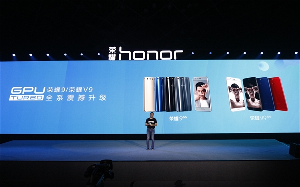 Honor Play — игровой смартфон с революционной технологией GPU Turbo