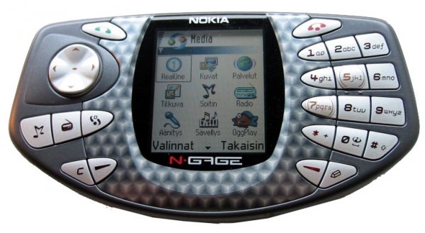 Эволюция геймерских телефонов. От Nokia N-Gage до ASUS ROG Phone — Nokia N-Gage. 2