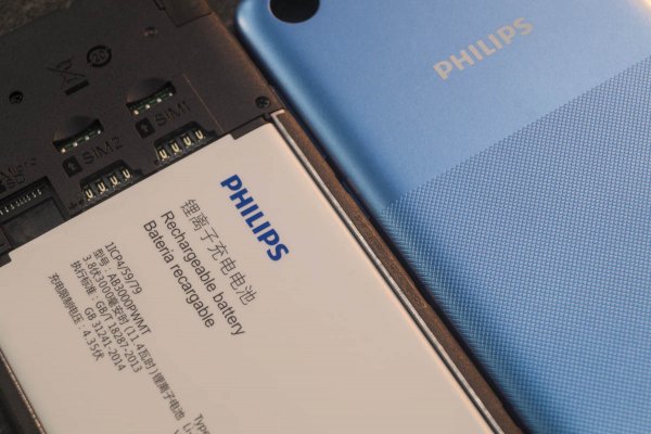 Обзор Philips S395: недорогой и красивый