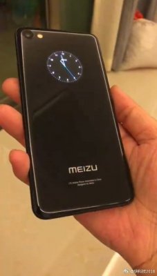 Живые фото: Meizu готовила смартфон с круглым дополнительным экраном