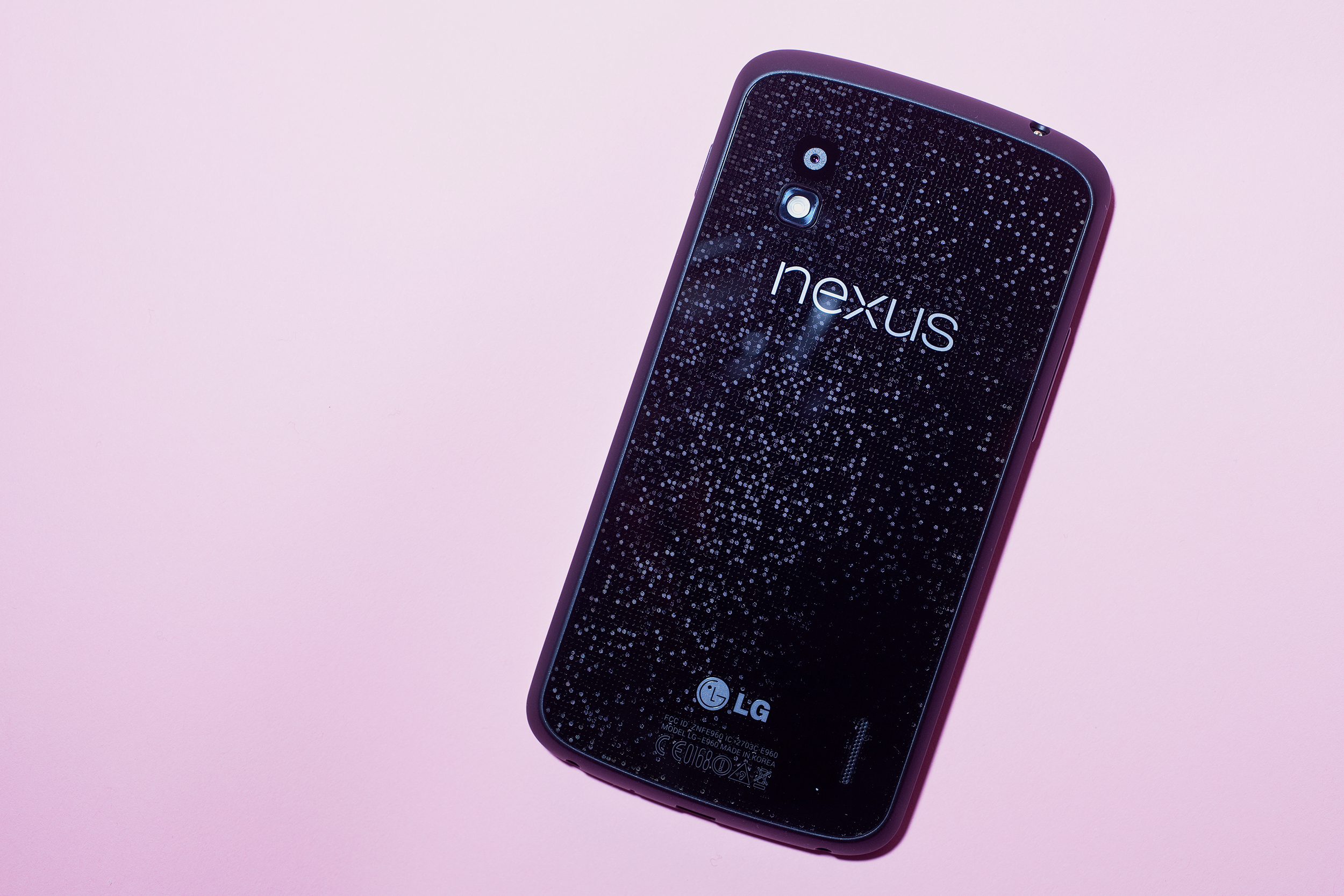 Количество проданных Nexus 4 перевалило за миллион