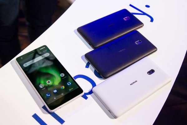 Недорогой Nokia 2.1 с Android Go уже продаётся в России
