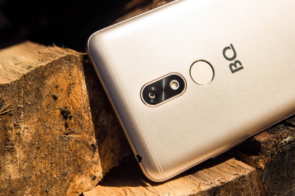 Обзор BQ Next Music — музыкальный смартфон — Камеры. 1