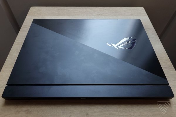 Новый игровой ноутбук Asus Zephyrus S стал тоньше и легче, но не мощнее