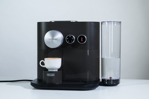 Обзор кофемашины Nespresso Expert — Внешний вид. 11