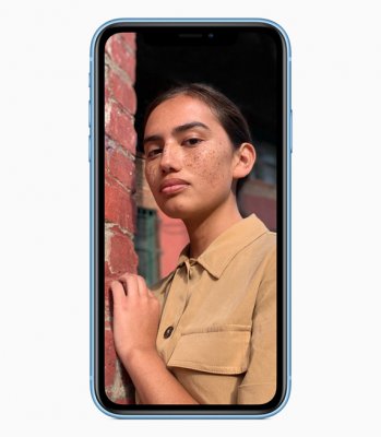 Apple показала первые iPhone с двумя SIM-картами