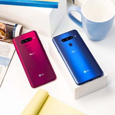 Представлен LG V40 ThinQ: один смартфон, пять камер