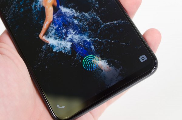 Samsung запатентовала полноэкранный сканер отпечатков пальцев