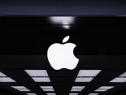 Выручка Apple вновь бьёт рекорды