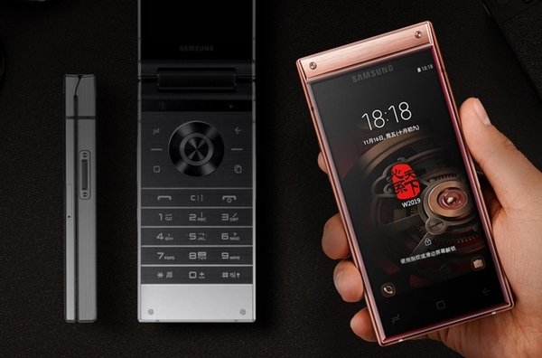 Представлен Samsung W2019: премиальный смартфон-раскладушка с двойной камерой и Bixby