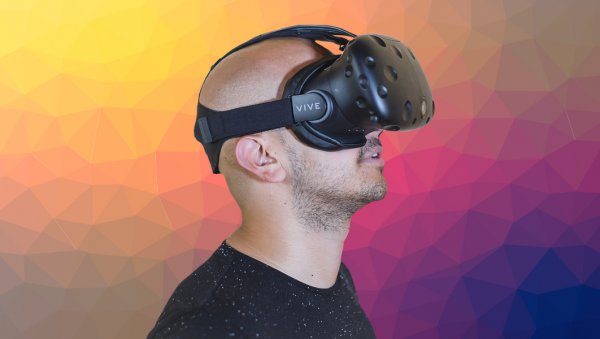 Valve работает над собственным VR-шлемом, первые его фото уже слили в сеть