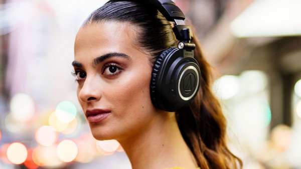 Audio-Technica представила беспроводные наушники M50xBT