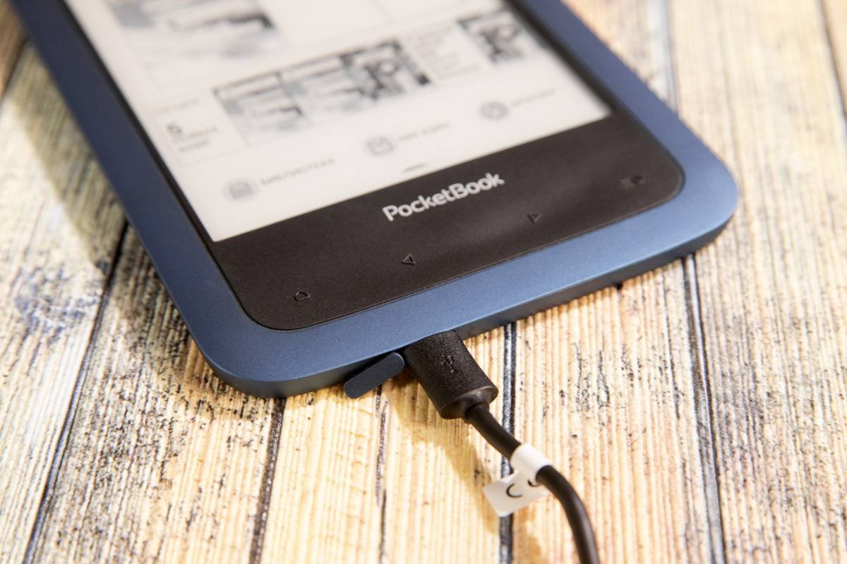 Ему и снег и вода нипочём: PocketBook 641 Aqua 2