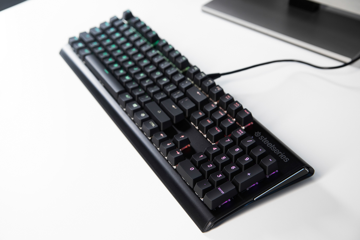 Клавиатура steelseries. Steelseries Apex m750. Клавиатура для компьютера Steelseries Apex m750. Стил сириес 6 Клава.