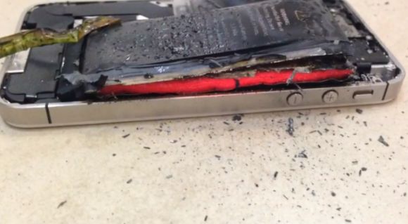 Новый взрыв iPhone4S