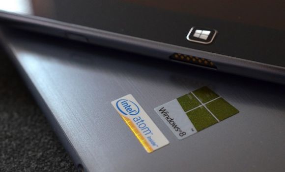 Процессоры Intel Atom похоронят Windows RT
