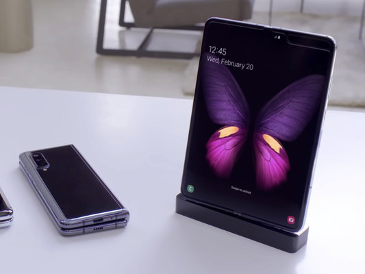 Samsung отложила выпуск Galaxy Fold из-за проблем с экраном