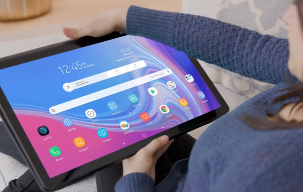 Samsung выпустил огромный планшет-телевизор с диагональю 17,3 дюйма