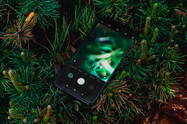 Обзор Xiaomi Mi 9 SE. Флагманы — переплата