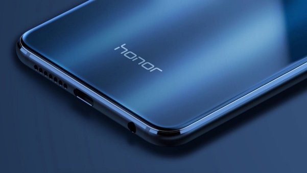 Официальные рендеры Honor 20 намекают на IPS-дисплей