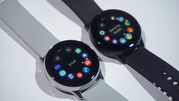 Samsung перенесет главные фишки Apple Watch в свои часы