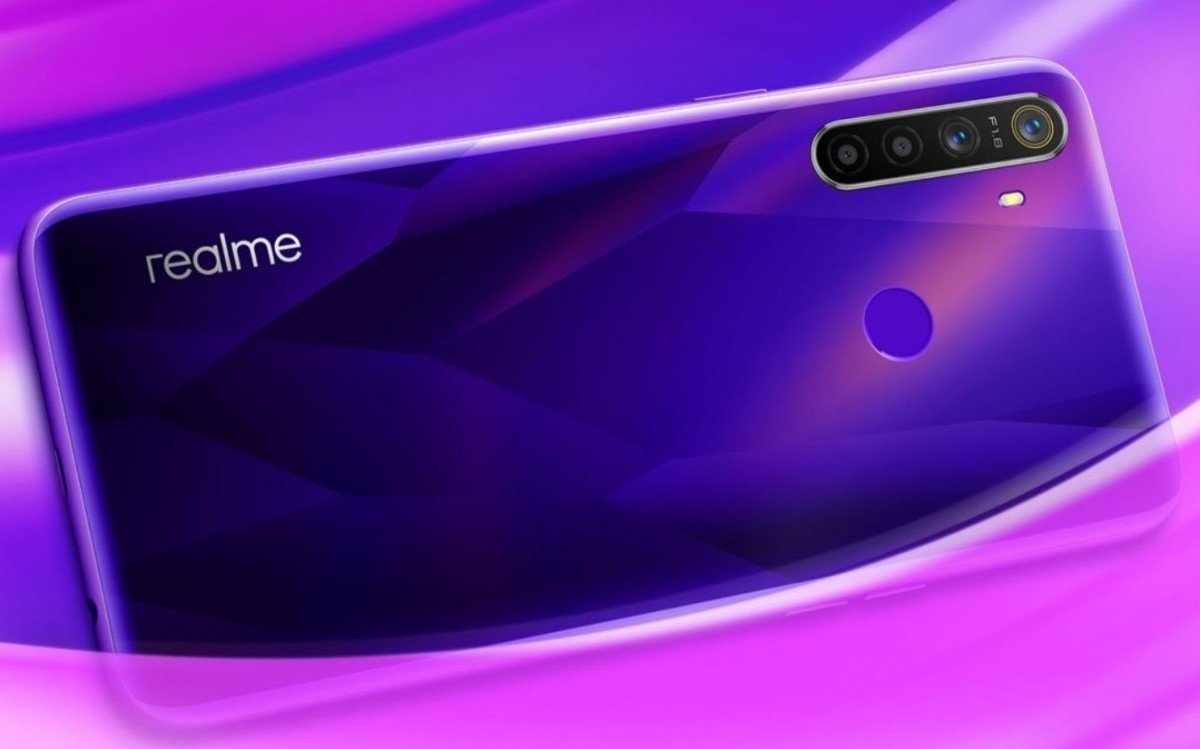 Realme представила первые бюджетные смартфоны с 5 камерами