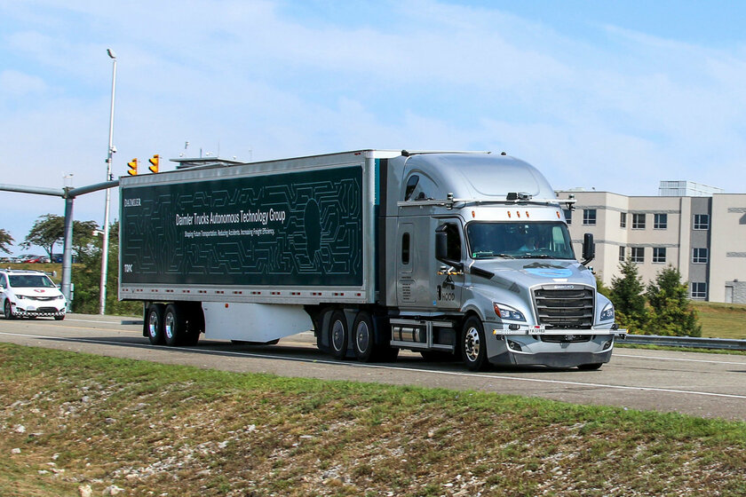 Daimler начинает тест беспилотных грузовиков на дорогах общего пользования