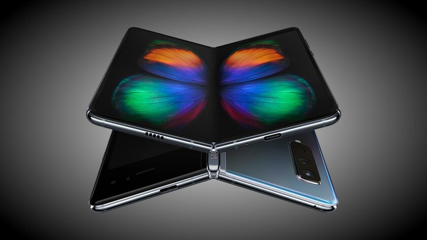 Samsung будет менять экраны Galaxy Fold на дому за 9 500 рублей