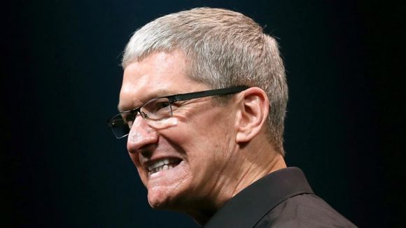 Акции Apple продолжают свое падение