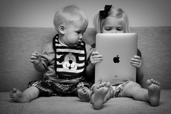 Болезненное пристрастие детей к планшетам