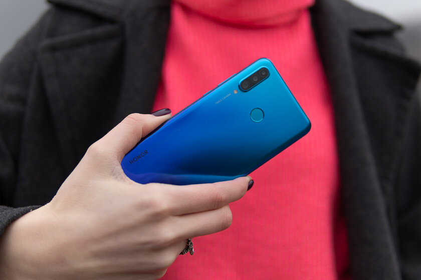 Обзор HONOR 20 Lite: комфорт на каждый день