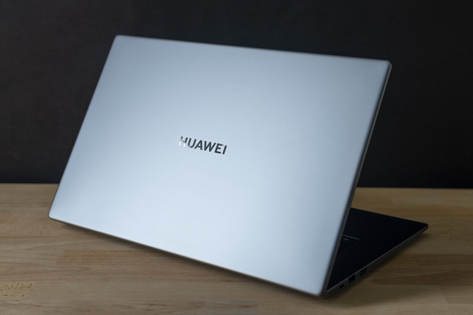 Huawei matebook d15 подсветка клавиатуры. Накладка Red line на ноутбук Huawei MATEBOOK d14/Honor MAGICBOOK 14, матовая, белая ут000023068. Корпус Huawei MATEBOOK d15. Huawei MATEBOOK D 15 цвета. Huawei Mate book Pro d15 цвета.