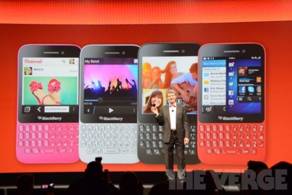 Компания BlackBerry представила дешевый QWERTY-смартфон Q5