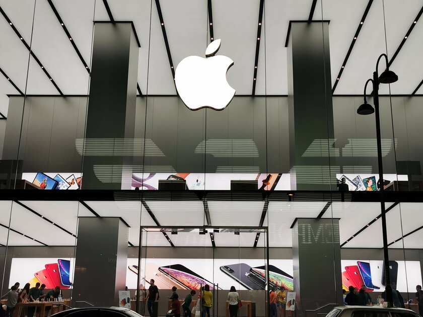 Apple закрыла все свои магазины, а в Китае, наоборот, открыла