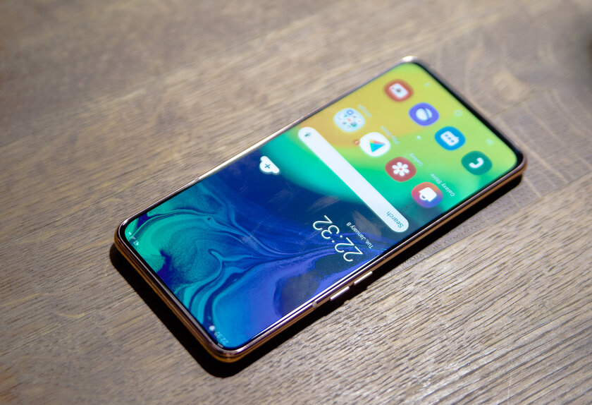 Samsung может перейти на китайские экраны для своих смартфонов