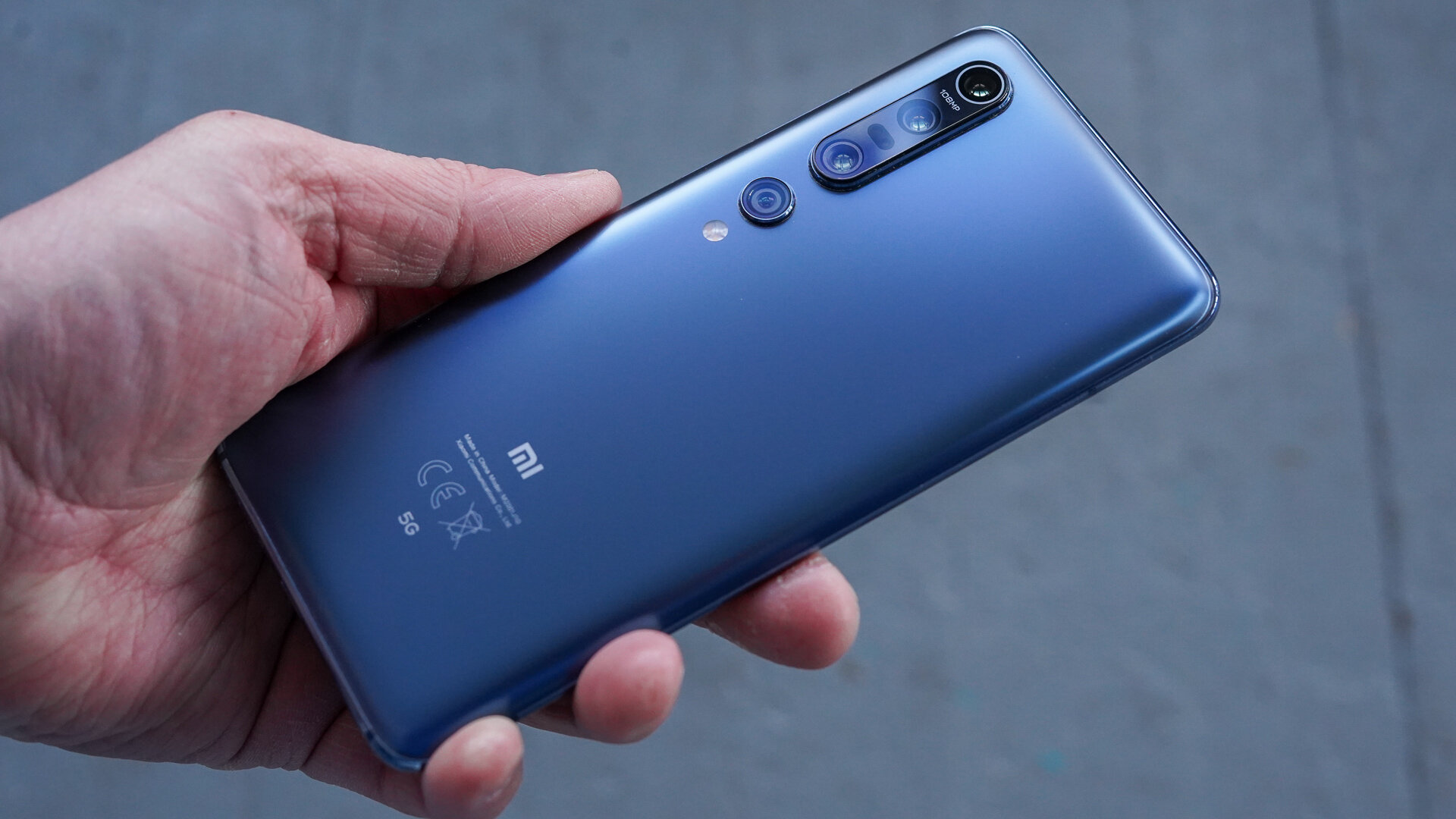 Поддерживает ли xiaomi mi 9 беспроводную зарядку